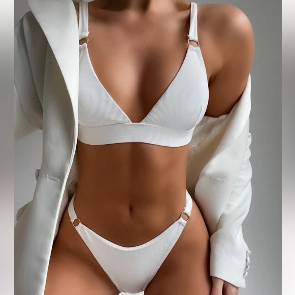 Rib Ring Linked High Cut Bikini